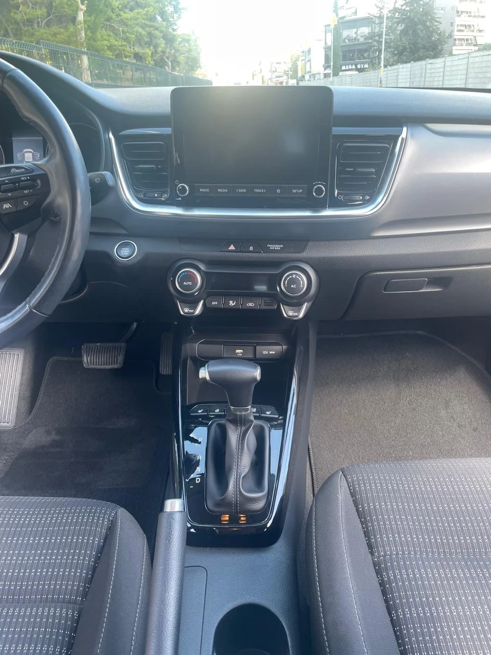 Kia Stonic 1, 0T 7AT EX, снимка 8 - Автомобили и джипове - 56142202