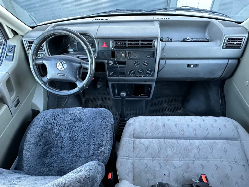 VW Transporter 2.5/88кс МАКСИ климатик 9места, снимка 11 - Бусове и автобуси - 47606634