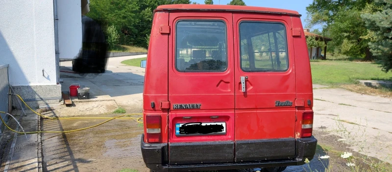 Renault Trafic Цял за части , снимка 8 - Бусове и автобуси - 52472275