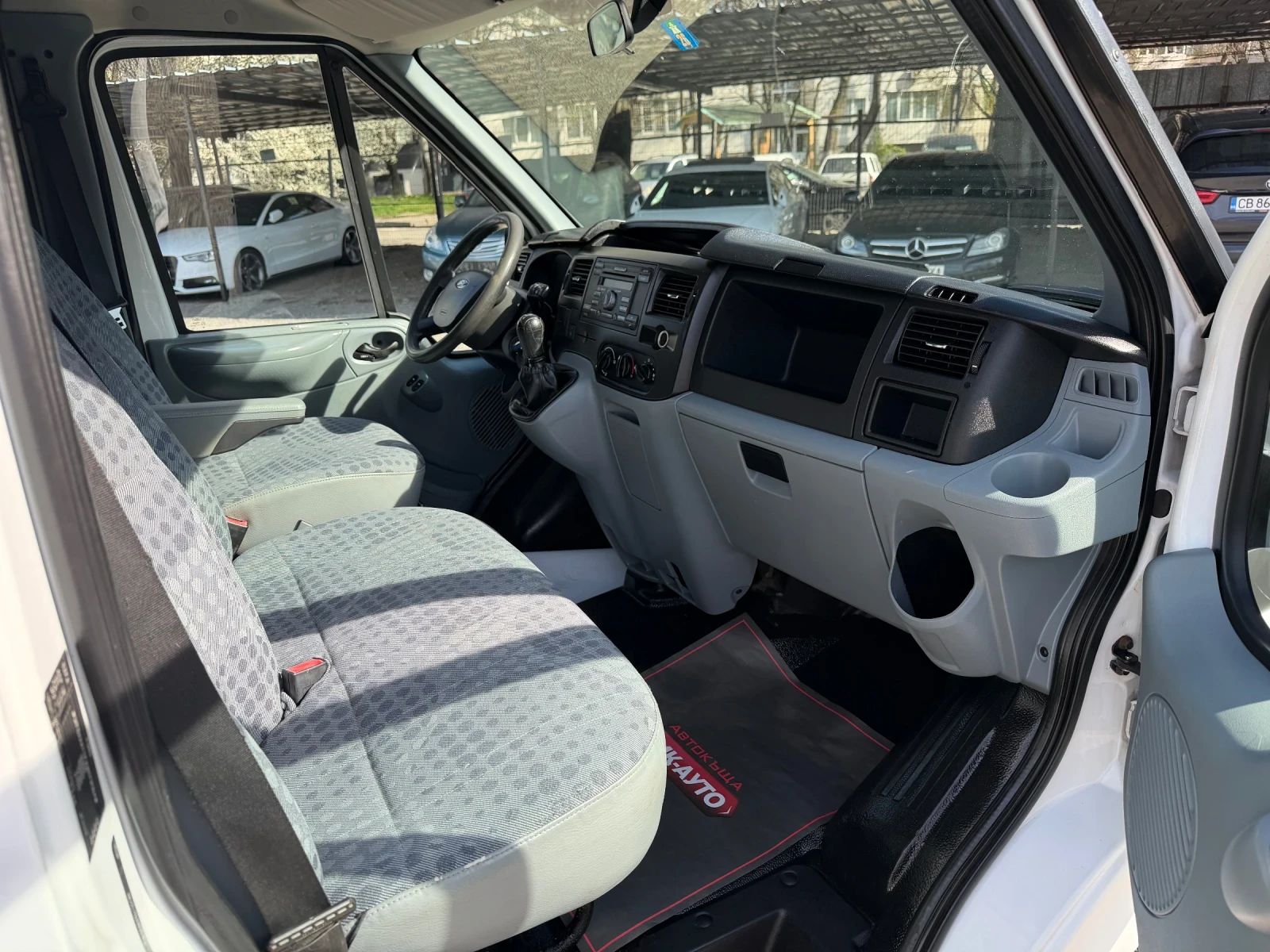 Ford Transit  330 S 2.3 16V, 145 HP, снимка 13 - Бусове и автобуси - 53697066