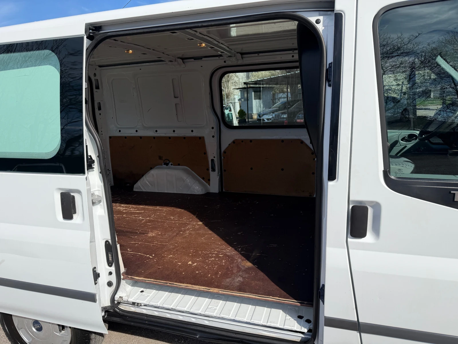 Ford Transit  330 S 2.3 16V, 145 HP, снимка 10 - Бусове и автобуси - 53697066
