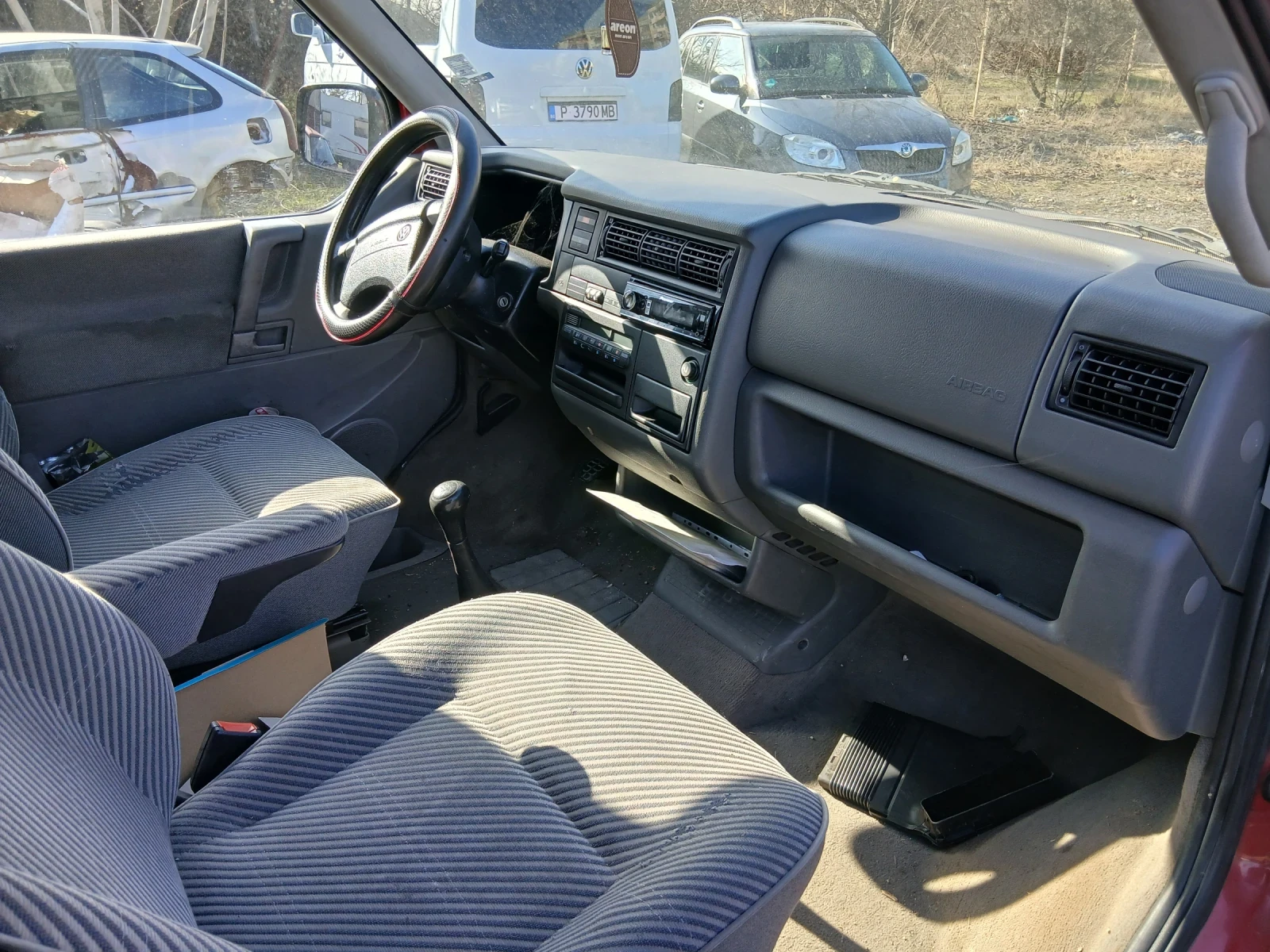 VW Multivan, снимка 15 - Бусове и автобуси - 53713355