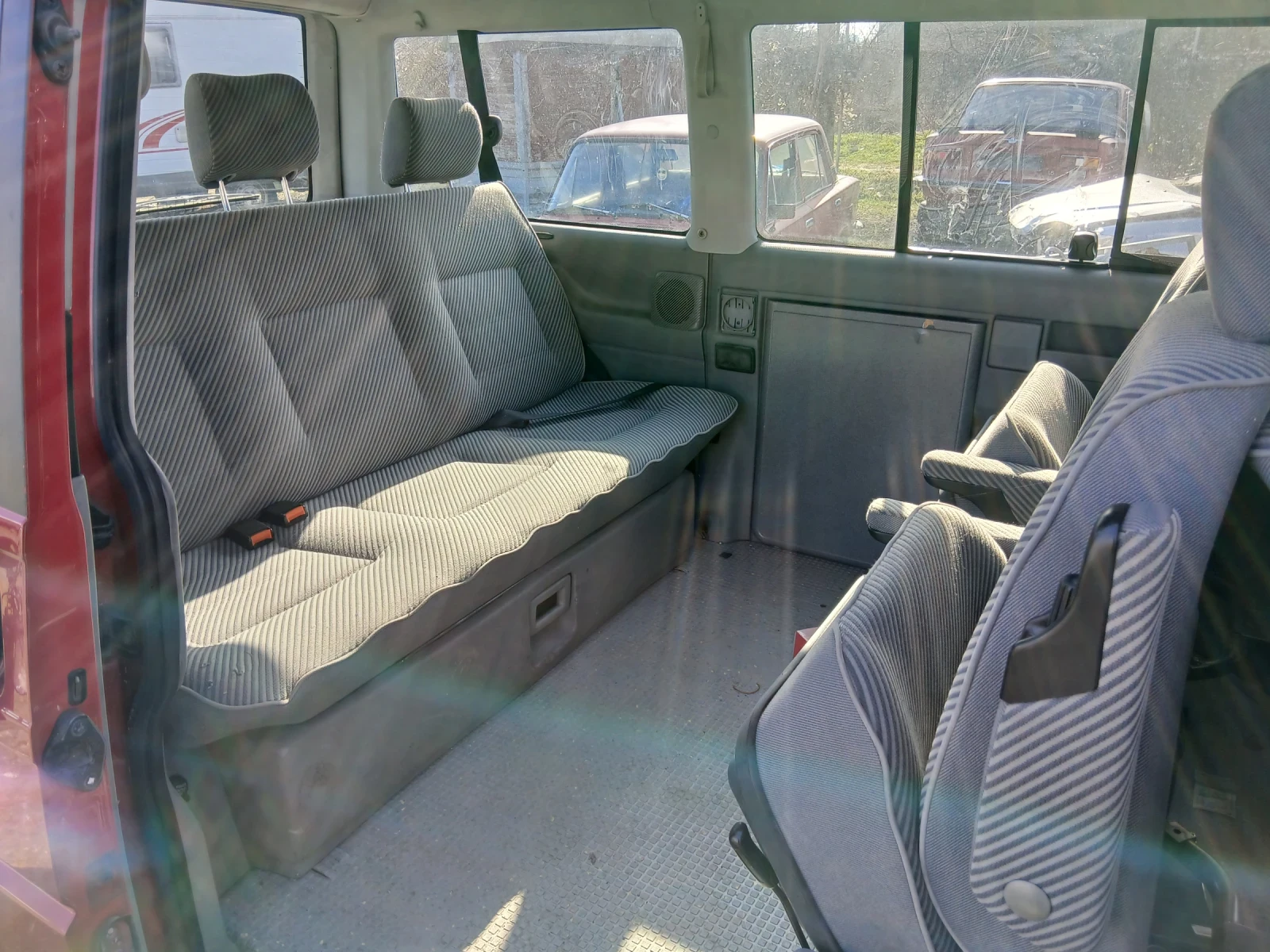 VW Multivan, снимка 14 - Бусове и автобуси - 53713355