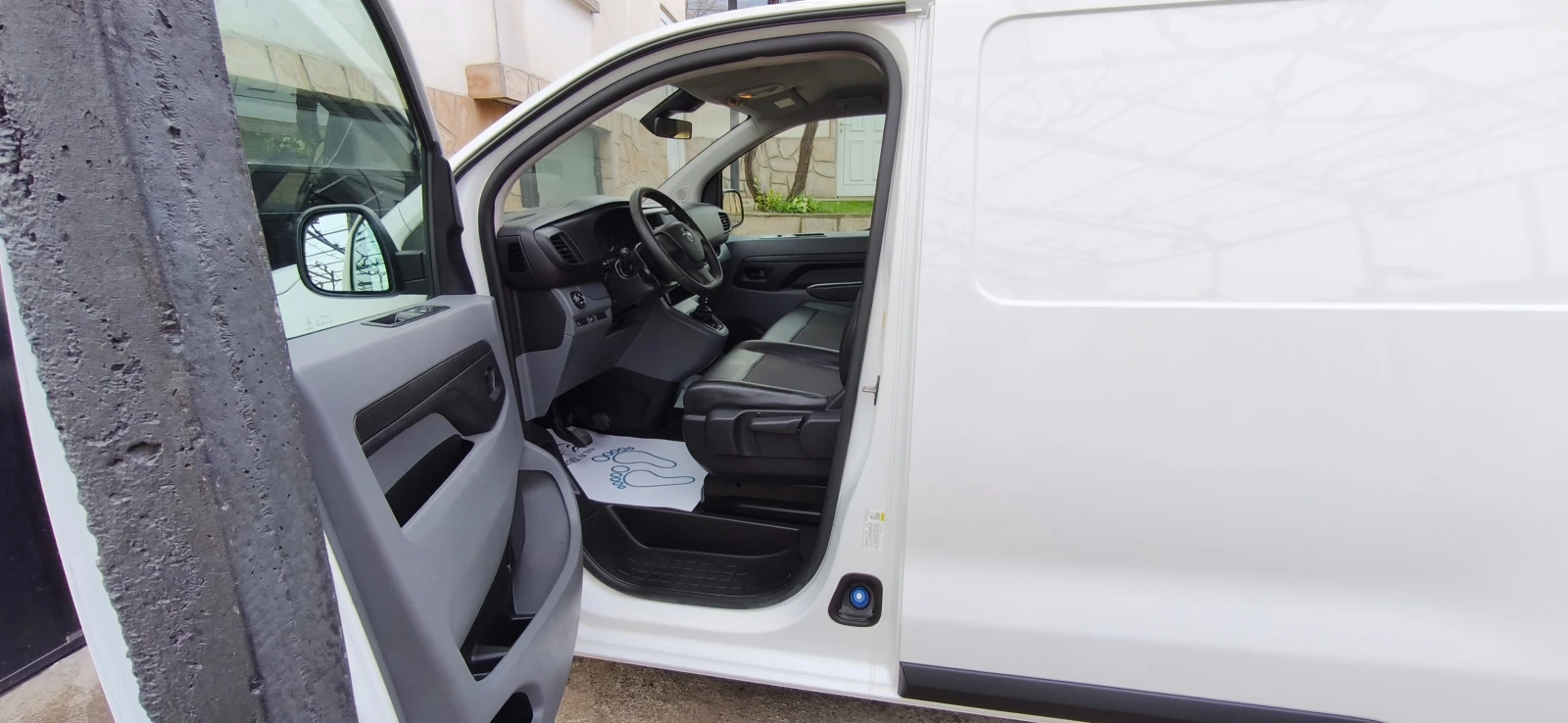 Opel Vivaro 2.0 KLIMA N1 MAXI  EURO 6 , снимка 2 - Бусове и автобуси - 53924683