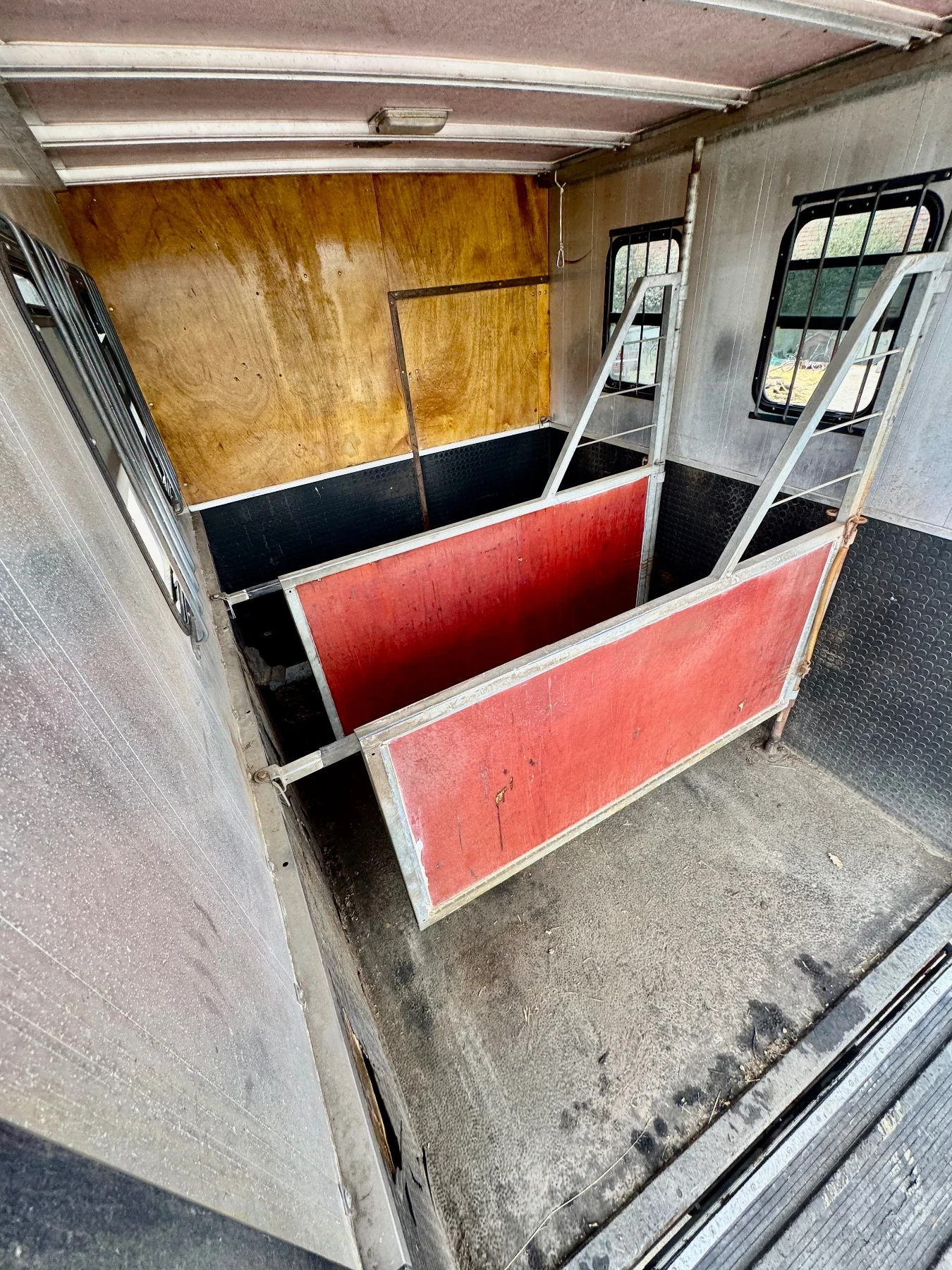 Iveco 3510 ОРИГИНАЛЕН ЖИВОТНОВОЗ, снимка 8 - Бусове и автобуси - 54361760