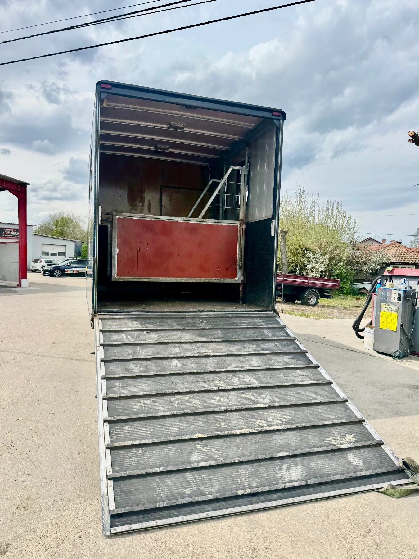 Iveco 3510 ОРИГИНАЛЕН ЖИВОТНОВОЗ, снимка 7 - Бусове и автобуси - 54361760