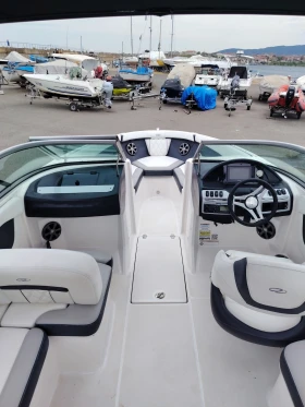 Моторна яхта Regal 21 OBX, снимка 10