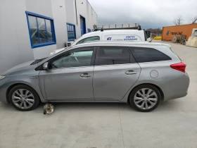 Toyota Auris Комби, снимка 4