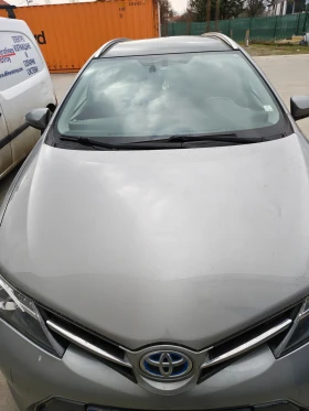 Toyota Auris Комби, снимка 2
