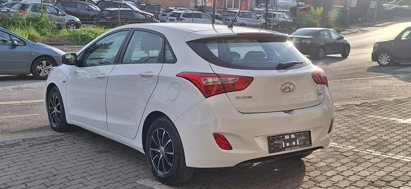 Hyundai I30 1.4 Diesel Климатроник 143000км, снимка 3 - Автомобили и джипове - 45639735