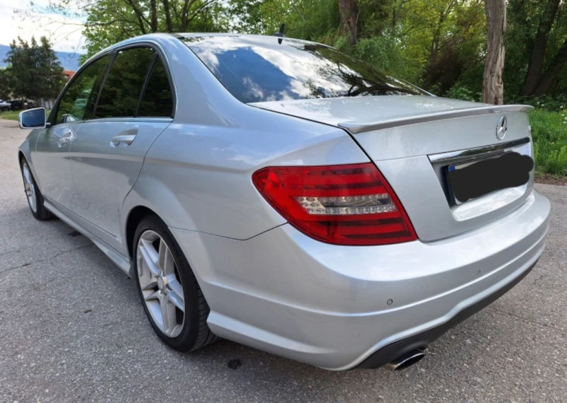 Mercedes-Benz C 220, снимка 6 - Автомобили и джипове - 47078934