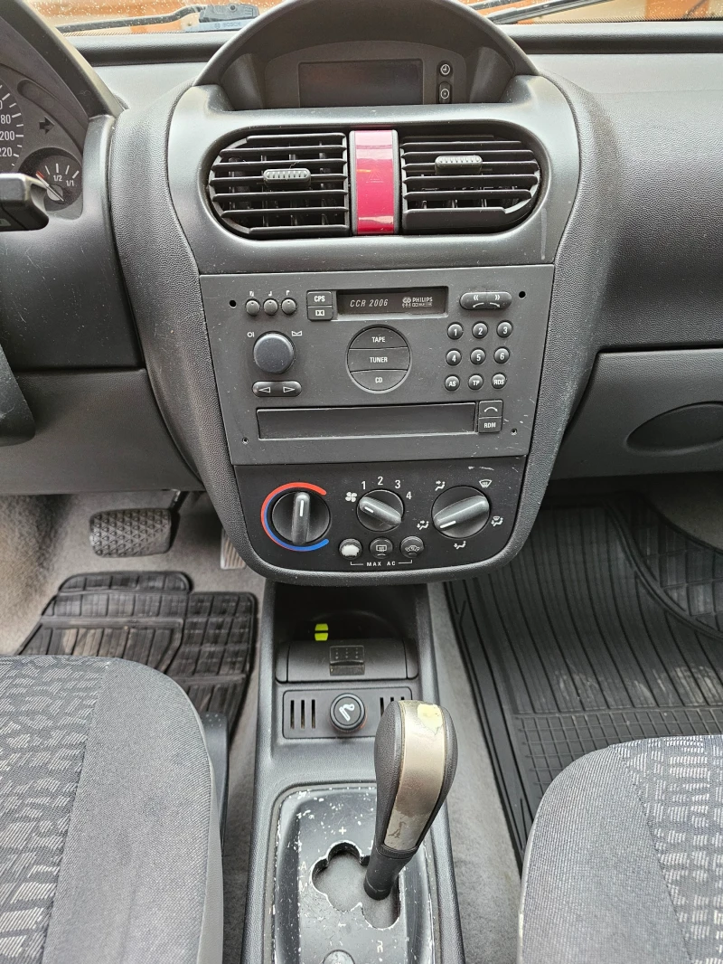 Opel Corsa 1.2 avtomat klima, снимка 9 - Автомобили и джипове - 47904932