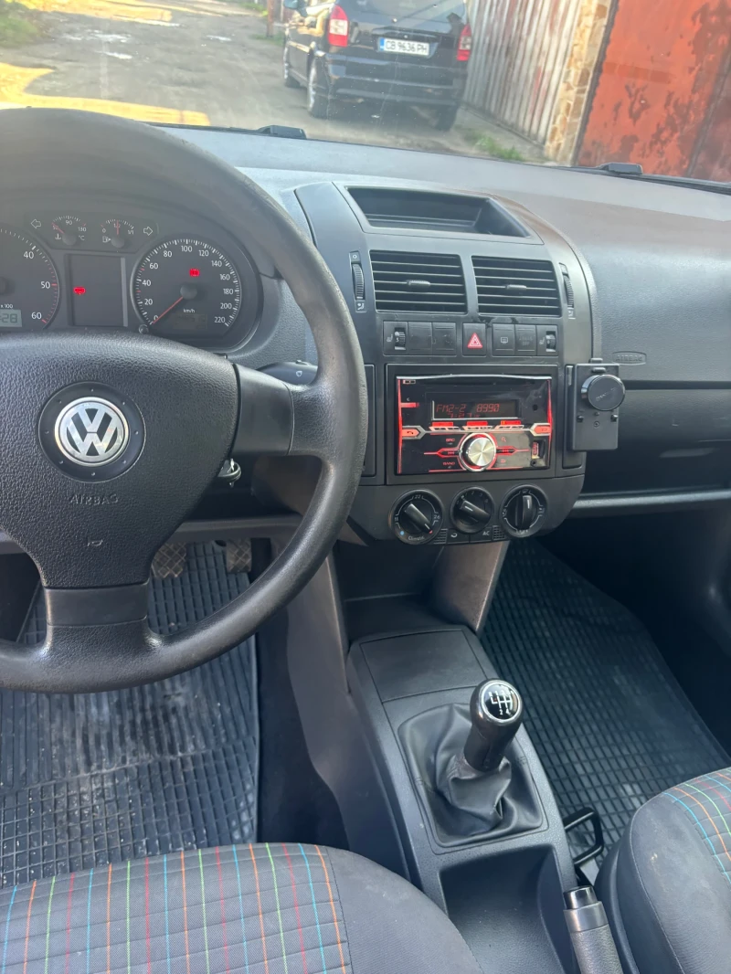 VW Polo 1.4 tdi, снимка 9 - Автомобили и джипове - 48023512