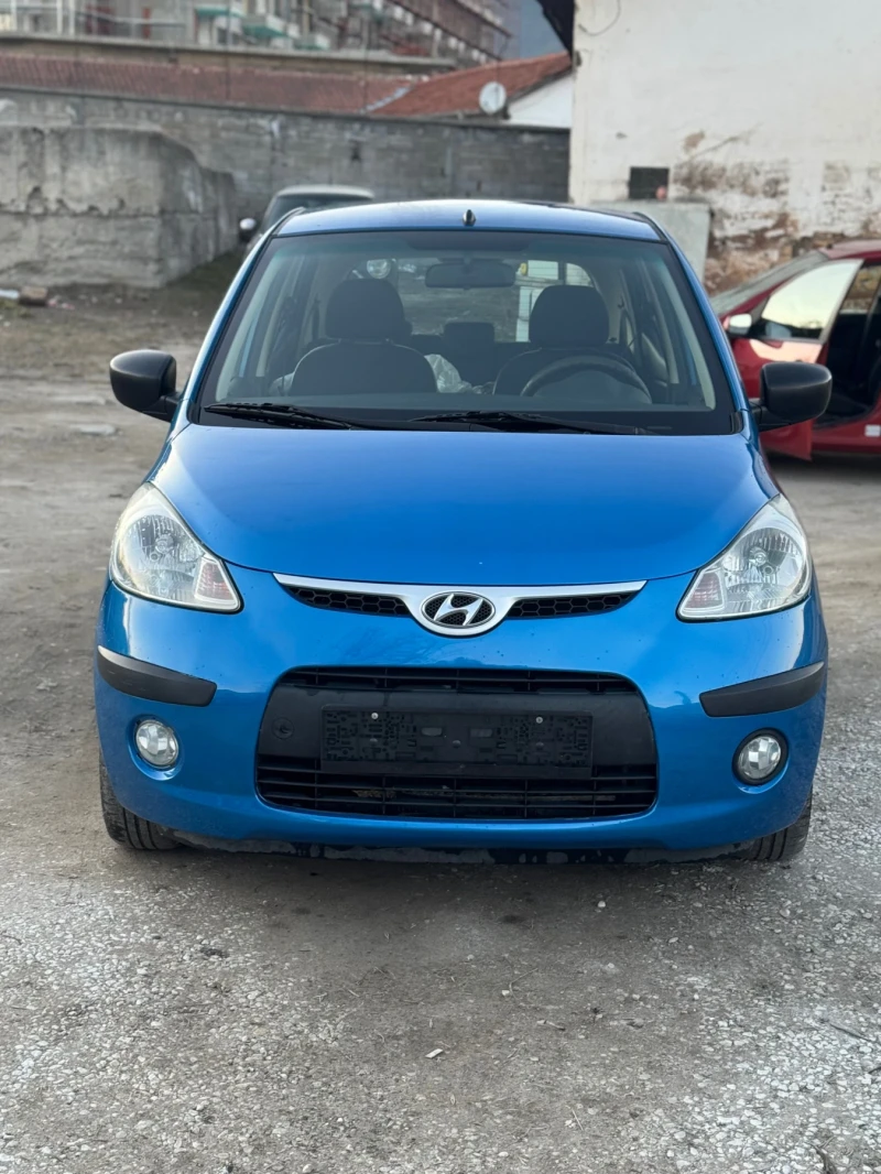 Hyundai I10 4 цилиндъра, климатик, + 4 летни гуми, снимка 1 - Автомобили и джипове - 49405481