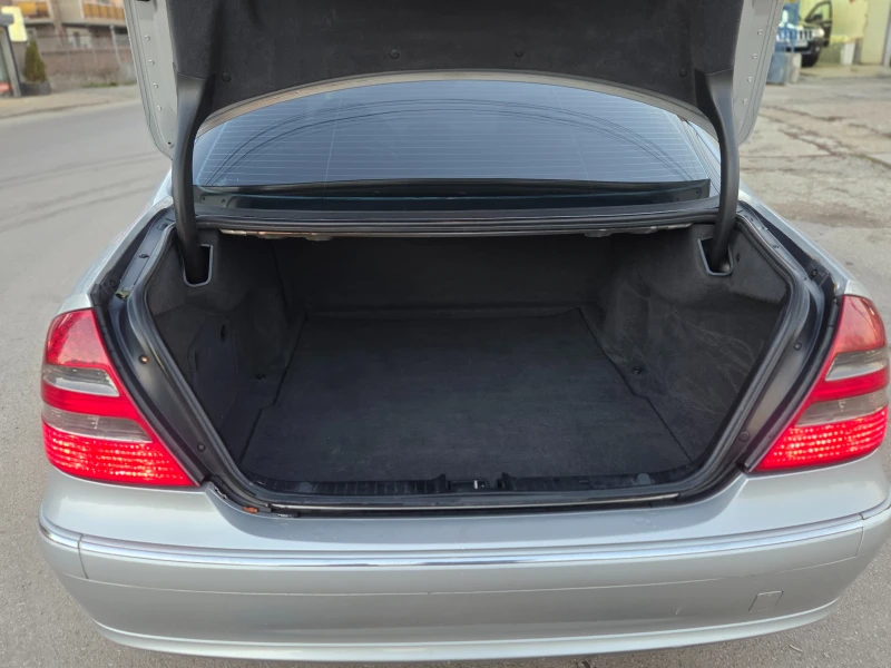 Mercedes-Benz E 320 CDI РЕДОВИ* КСЕНОН* ОТЛИЧНА, снимка 17 - Автомобили и джипове - 52787983
