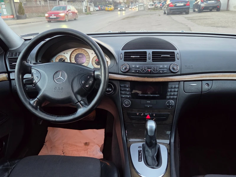 Mercedes-Benz E 320 CDI РЕДОВИ* КСЕНОН* ОТЛИЧНА, снимка 11 - Автомобили и джипове - 52787983