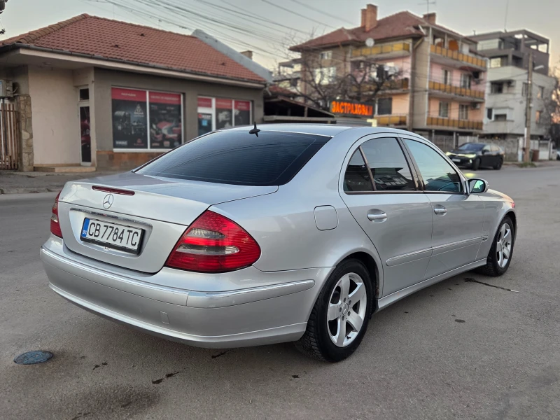 Mercedes-Benz E 320 CDI РЕДОВИ* КСЕНОН* ОТЛИЧНА, снимка 3 - Автомобили и джипове - 52787983