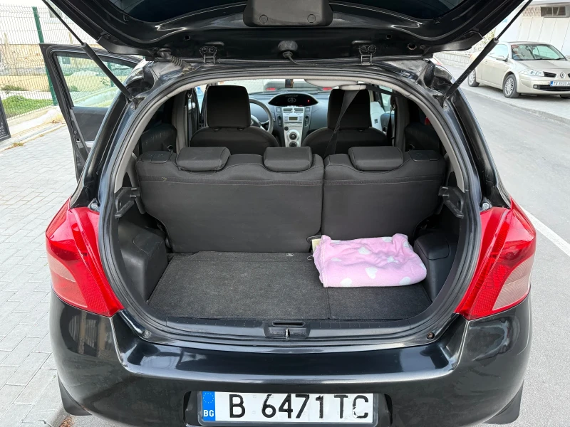 Toyota Yaris, снимка 16 - Автомобили и джипове - 52944973