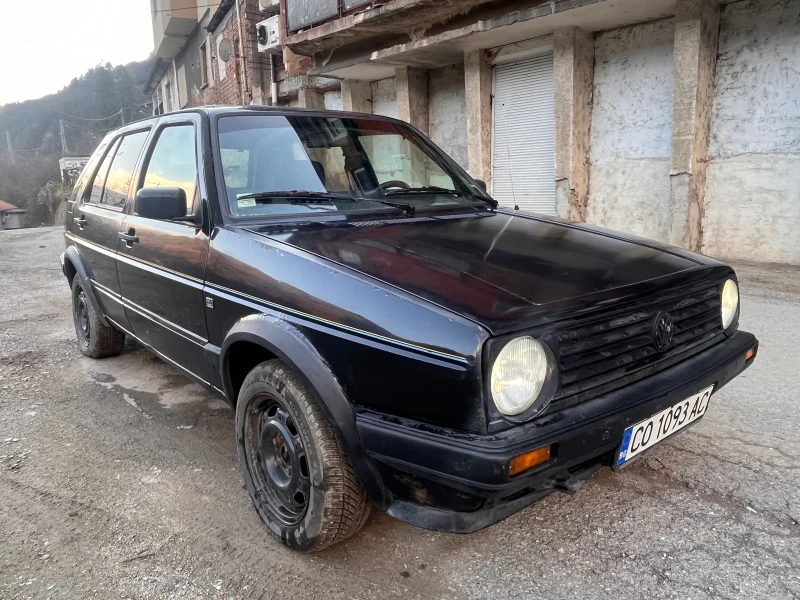 VW Golf 1.8 Газ/Бензин, снимка 3 - Автомобили и джипове - 53165520