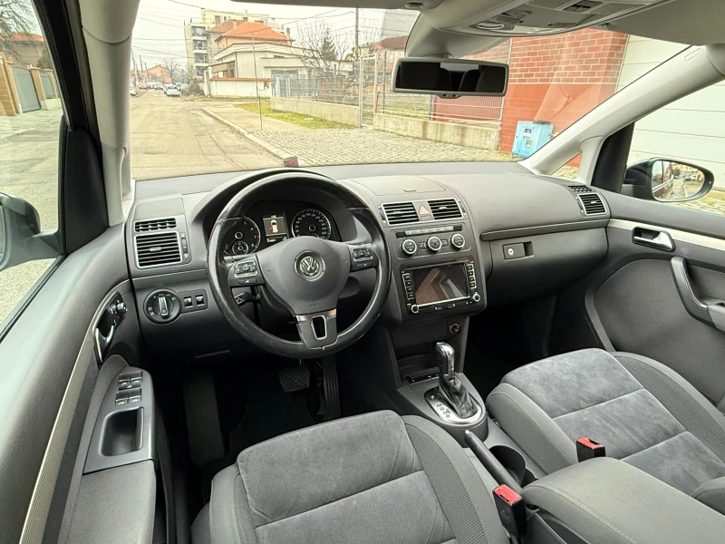 VW Touran AVTOMAT-6+ 1-ШВЕЙЦАРИЯ-NAVI-TOP, снимка 9 - Автомобили и джипове - 53205014