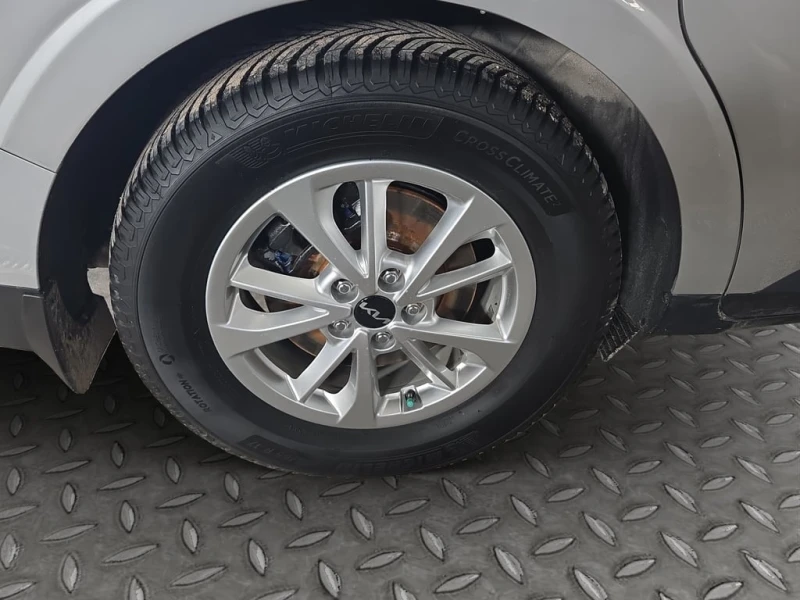 Kia Carnival * FWD * CARFAX * БЕЗ ПЪРВОНАЧАЛНА ВНОСКА, снимка 16 - Автомобили и джипове - 53442227