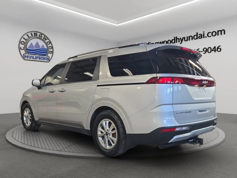 Kia Carnival * FWD * CARFAX * БЕЗ ПЪРВОНАЧАЛНА ВНОСКА, снимка 17 - Автомобили и джипове - 53442227