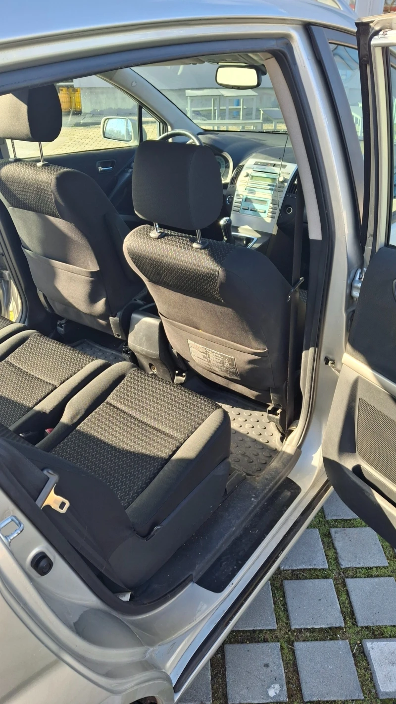 Toyota Corolla verso, снимка 4 - Автомобили и джипове - 53501544