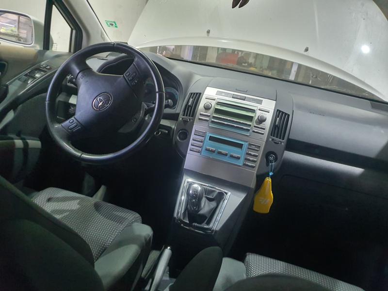 Toyota Corolla verso, снимка 1 - Автомобили и джипове - 44852161