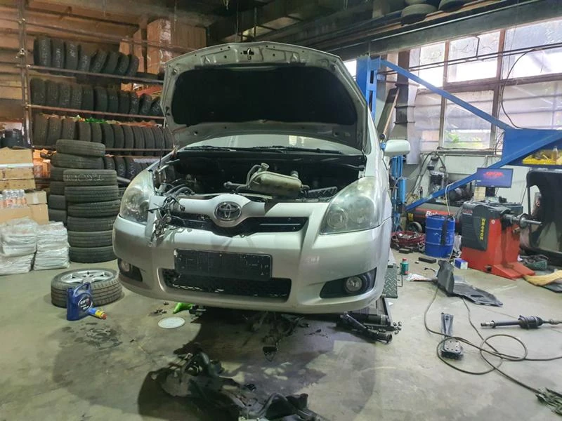 Toyota Corolla verso, снимка 7 - Автомобили и джипове - 48557601