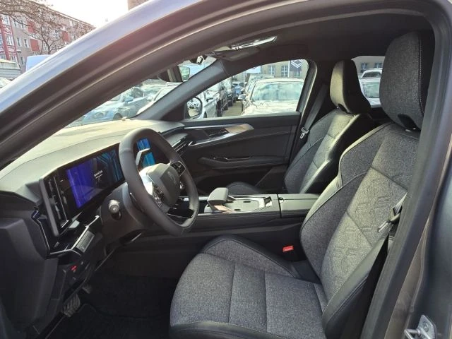 Renault Rafale НОВ!E-TECH/200HP/NAVI/CAM/LED/AMBI/KLESS/ACC/530v - изображение 9