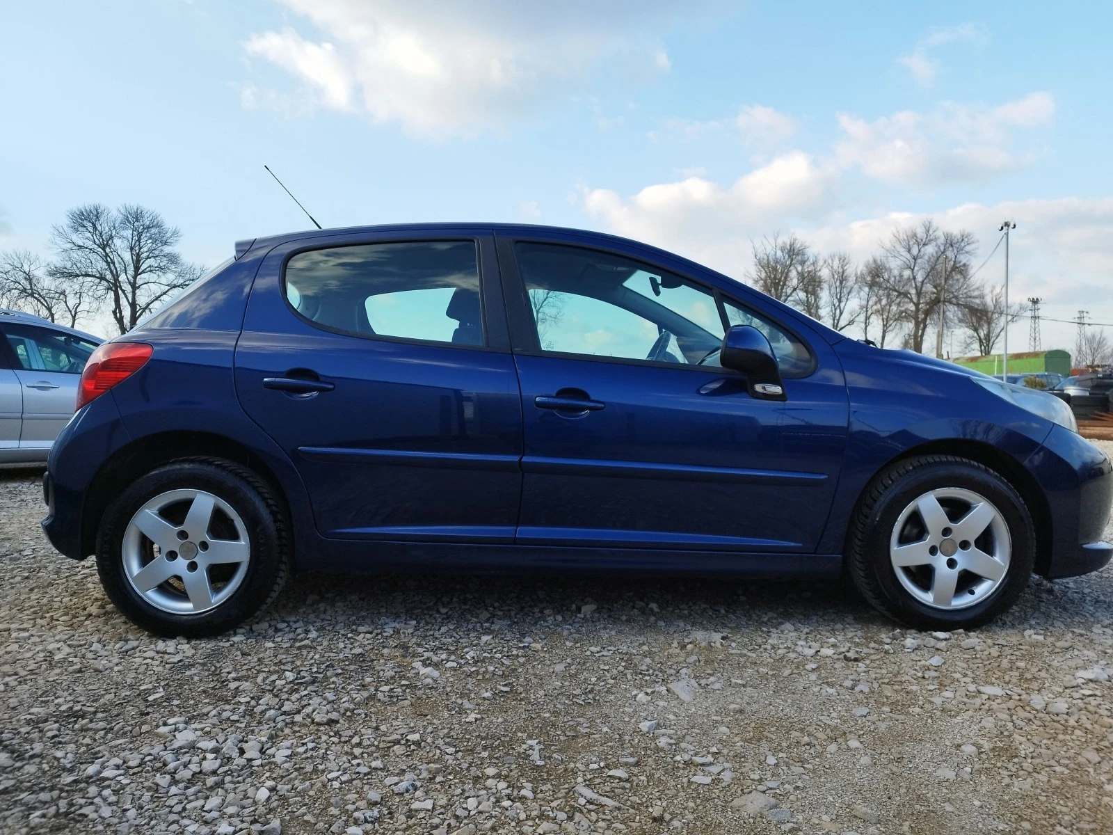 Peugeot 207 1.4i 74кс - изображение 5