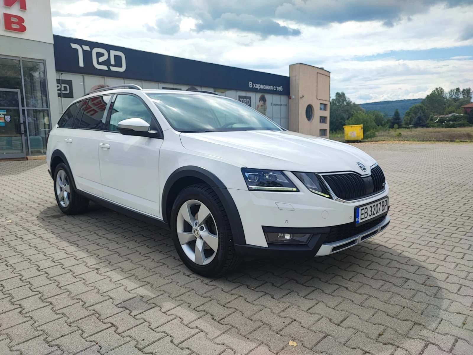 Skoda Octavia SCOUT 2.0 150hp - изображение 6