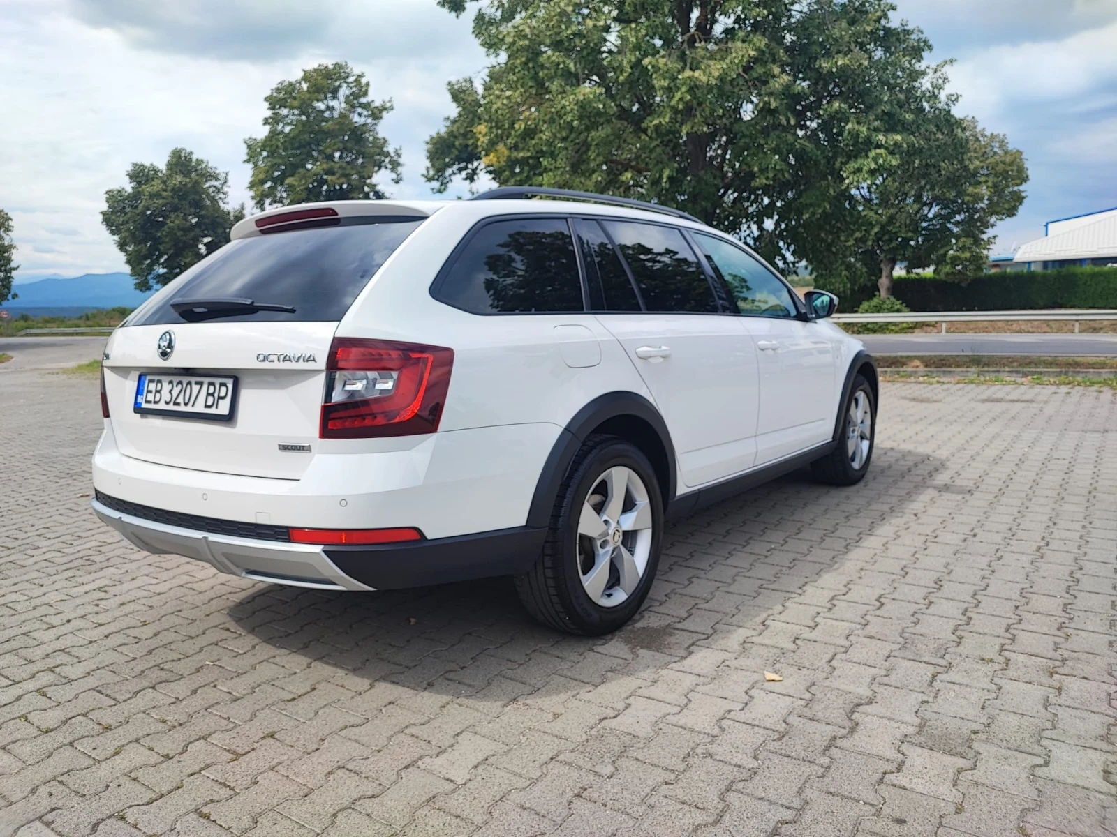 Skoda Octavia SCOUT 2.0 150hp - изображение 7