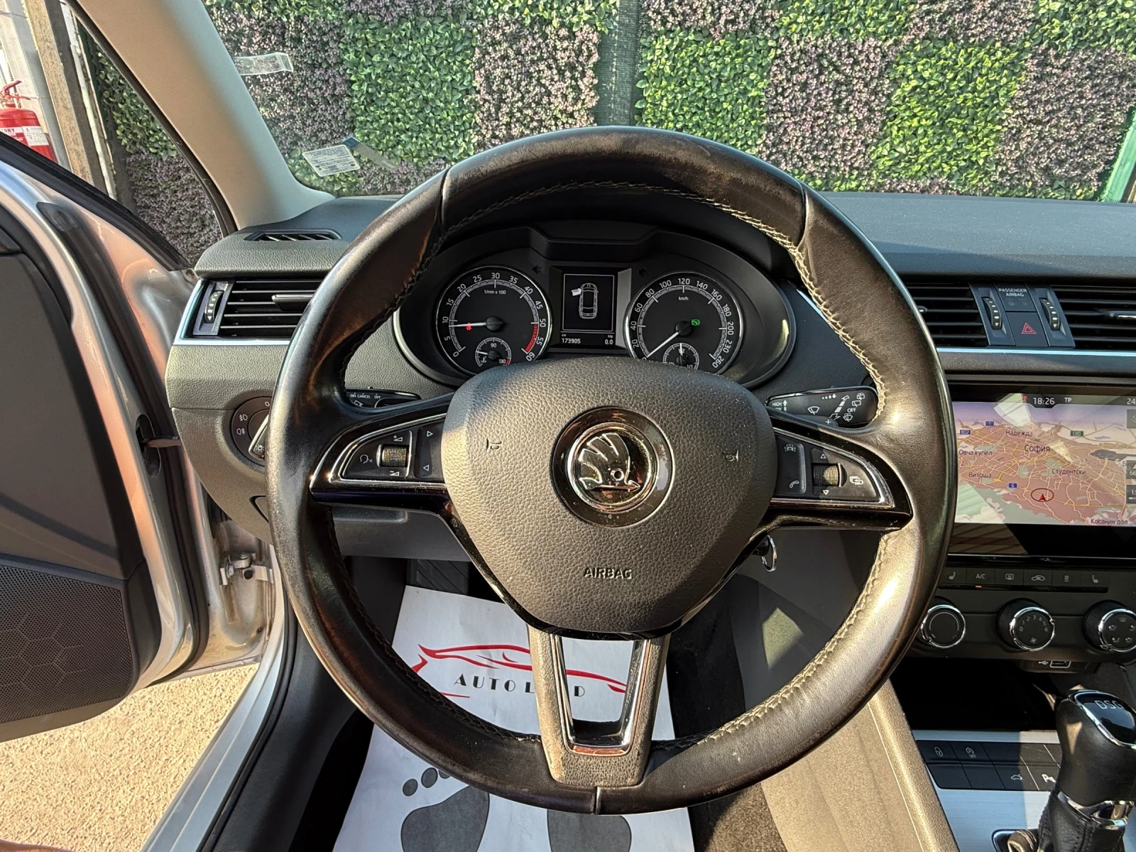 Skoda Octavia LED/NAVI/CARPLAY/ПЕЧКА/СОБСТВЕН ЛИЗИНГ - изображение 10