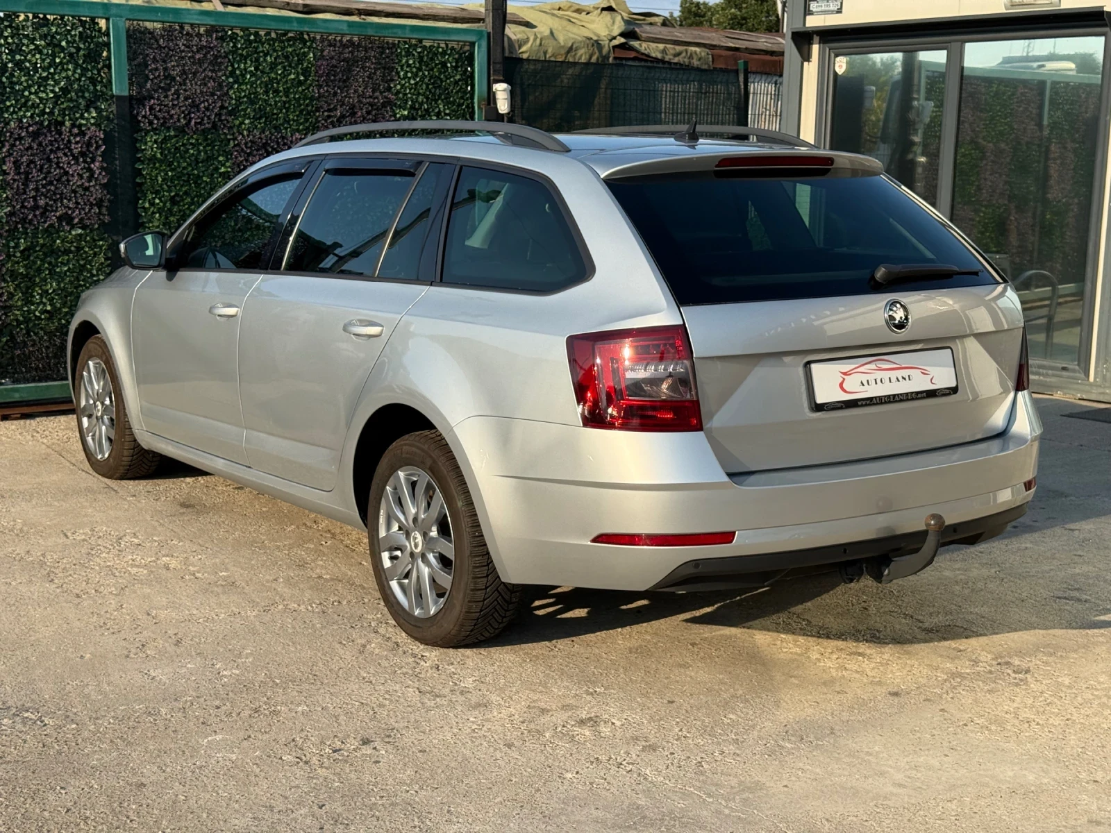 Skoda Octavia LED/NAVI/CARPLAY/ПЕЧКА/СОБСТВЕН ЛИЗИНГ - изображение 6