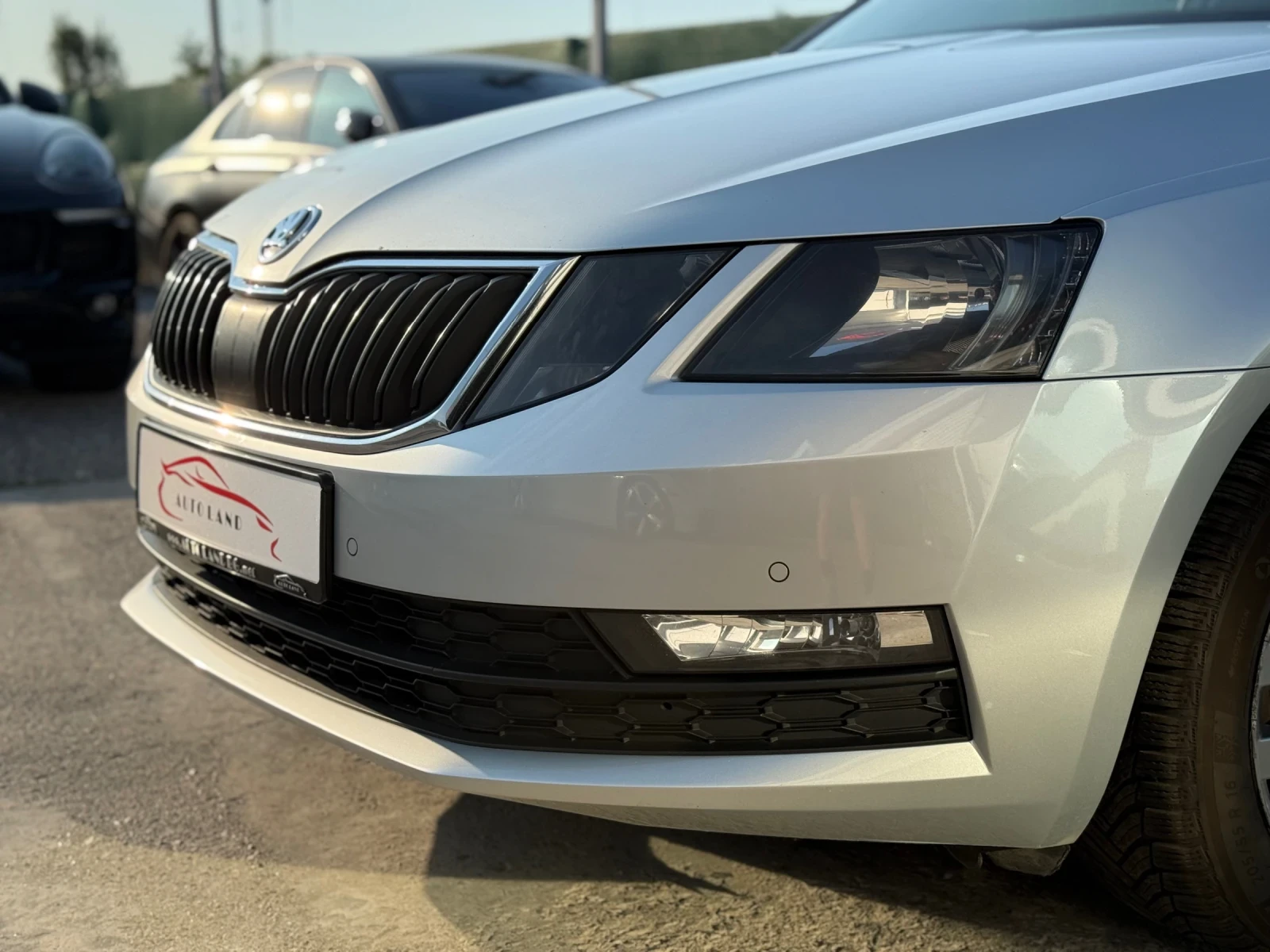 Skoda Octavia LED/NAVI/CARPLAY/ПЕЧКА/СОБСТВЕН ЛИЗИНГ - изображение 4