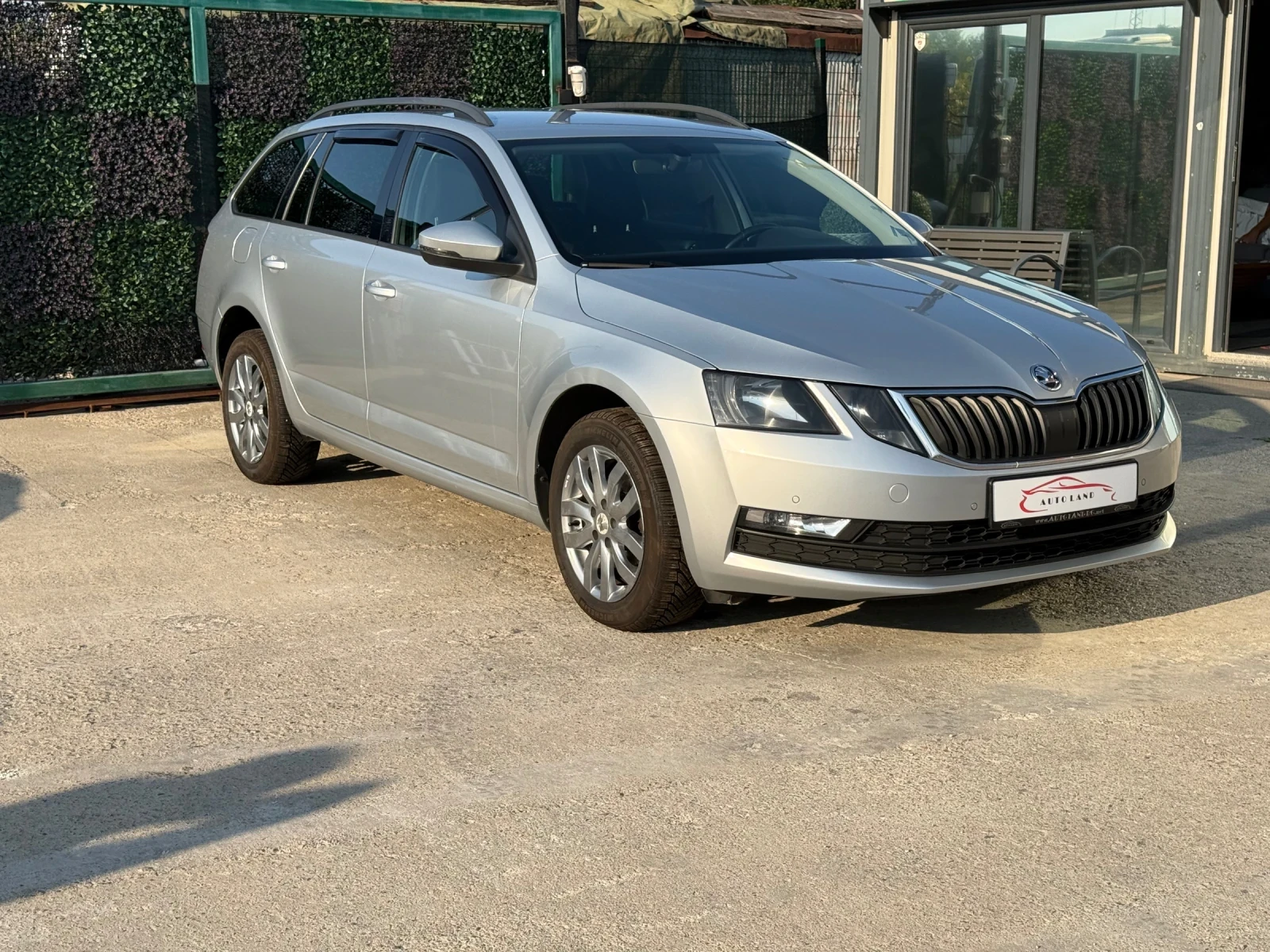 Skoda Octavia LED/NAVI/CARPLAY/ПЕЧКА/СОБСТВЕН ЛИЗИНГ - изображение 2