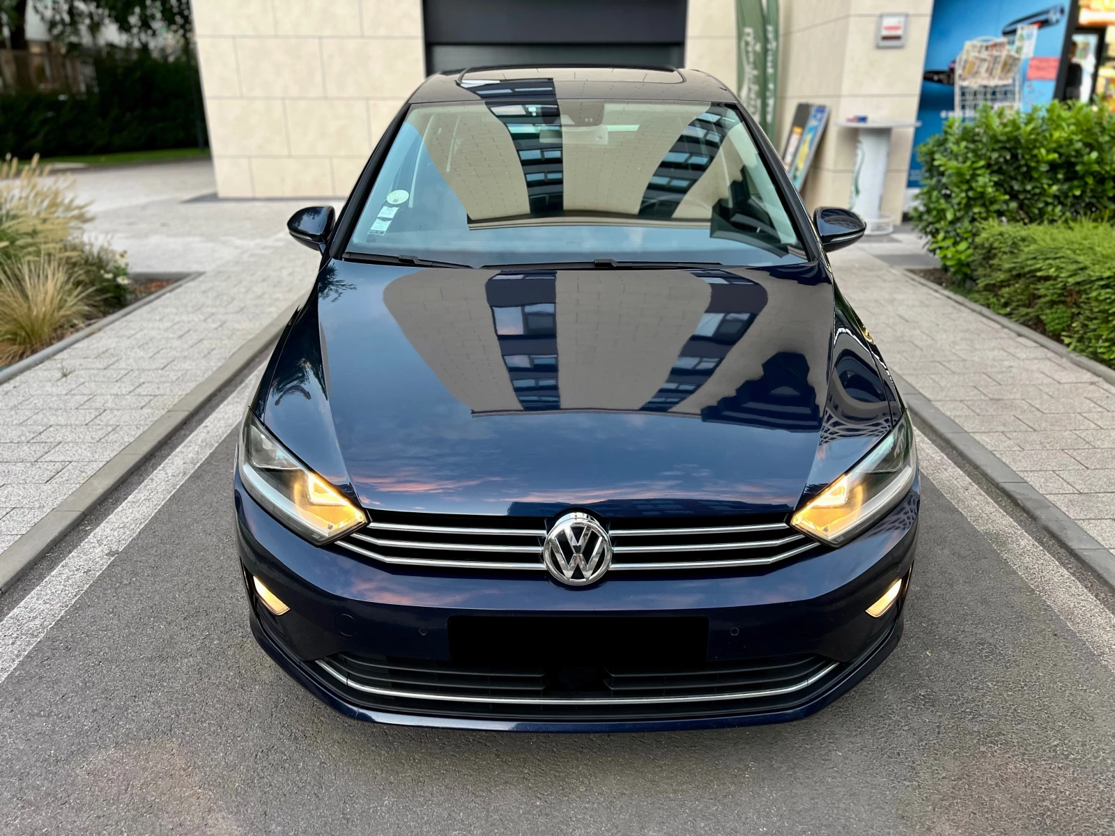 VW Sportsvan 2.0 TDI 150к.с. HIGHLINE - изображение 2