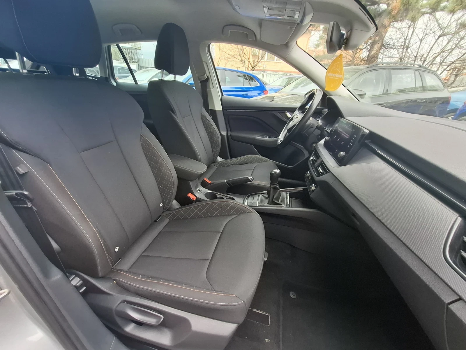 Skoda Scala 1.0 TSI, снимка 9 - Автомобили и джипове - 53946124