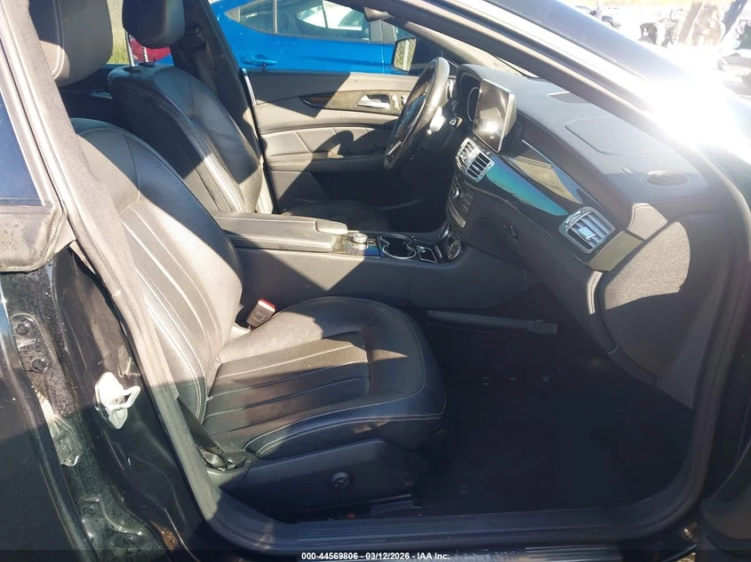 Mercedes-Benz CLS 400, снимка 5 - Автомобили и джипове - 54037894