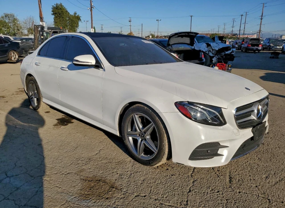 Mercedes-Benz E 450 АВТОКРЕДИТ, снимка 4 - Автомобили и джипове - 54166314