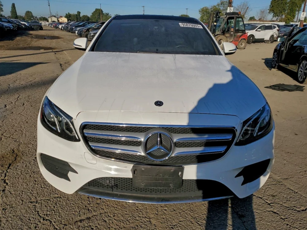 Mercedes-Benz E 450 АВТОКРЕДИТ, снимка 5 - Автомобили и джипове - 54166314