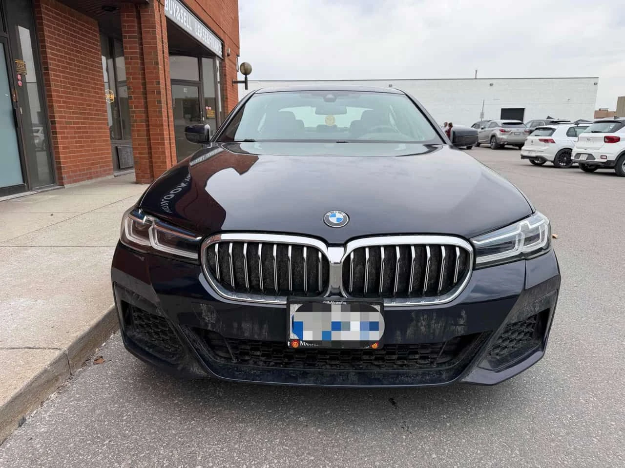 BMW 530 i xDrive/CARFAX/ШИБИДАХ/ПОДГРЕВИ, снимка 2 - Автомобили и джипове - 54172661
