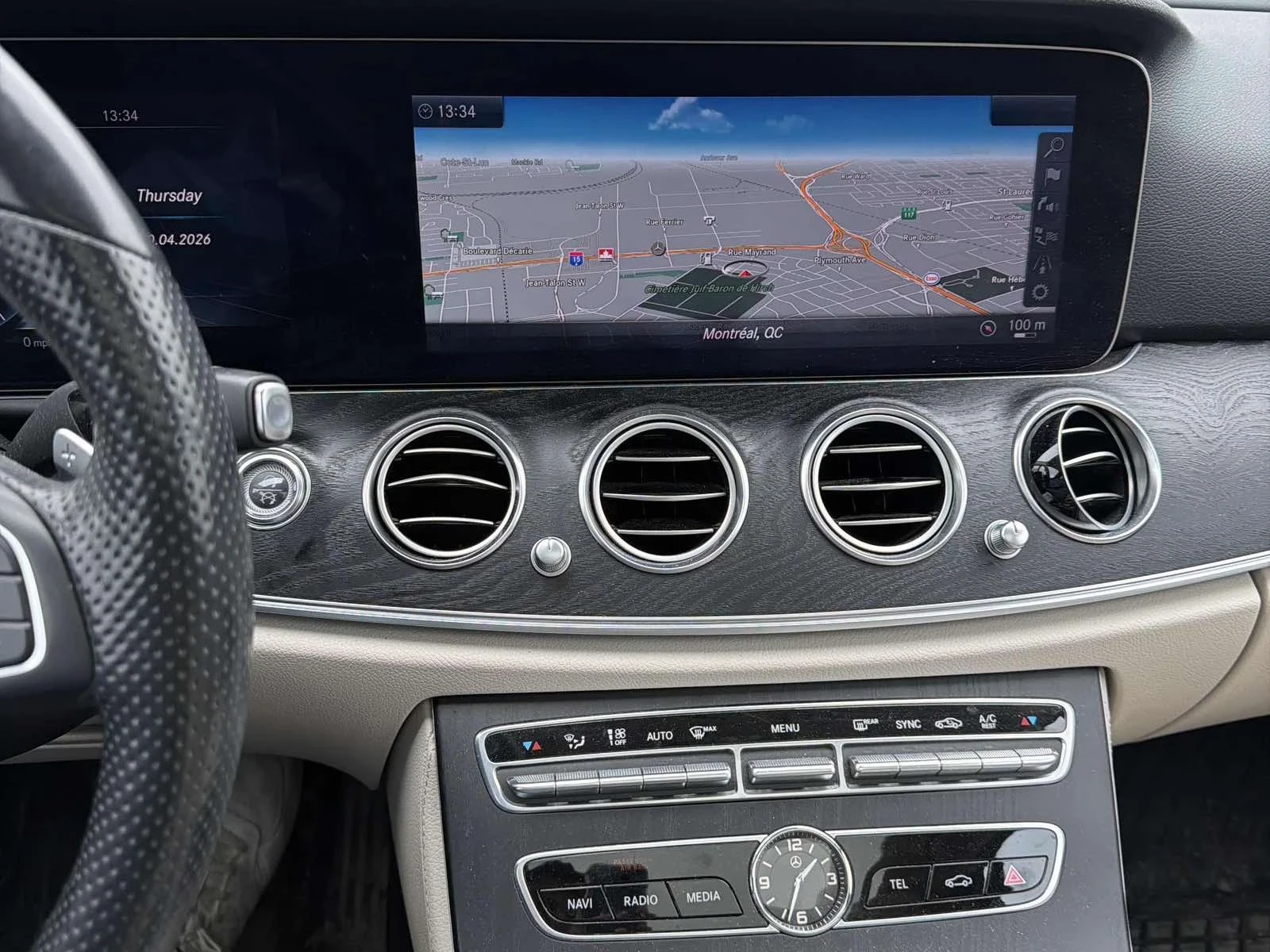 Mercedes-Benz E 400 AMG* 4Matic* Обдухване* Подгрев* Памет* Панорама, снимка 8 - Автомобили и джипове - 54381047