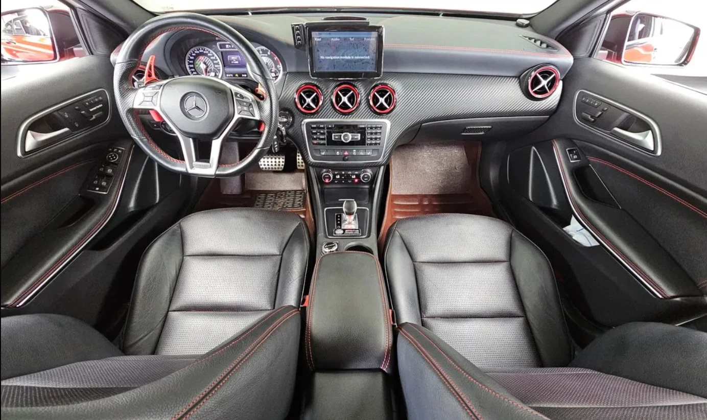 Mercedes-Benz A45 AMG ПАНОРАМА / КАМЕРИ / FULL, снимка 8 - Автомобили и джипове - 54682648