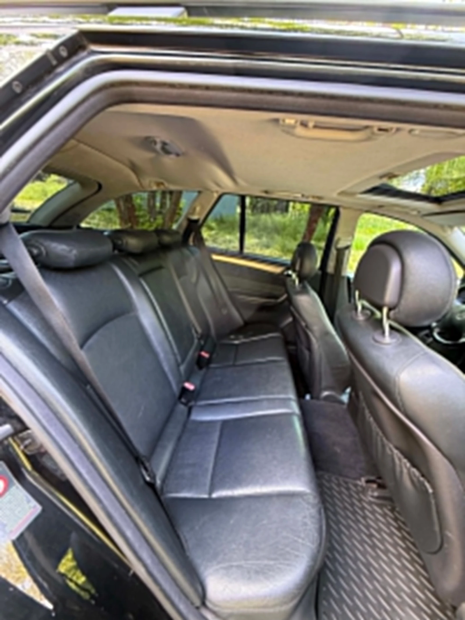 Mercedes-Benz C 320 3.2 V6 Avantgarde, снимка 12 - Автомобили и джипове - 54782630