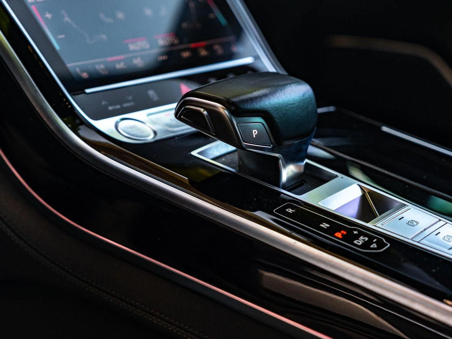 Audi A8 55TFSI/340HP/LONG/MASSAGE/PANO/360/HUD/B&O/463q | Mobile.bg � ����������� 10