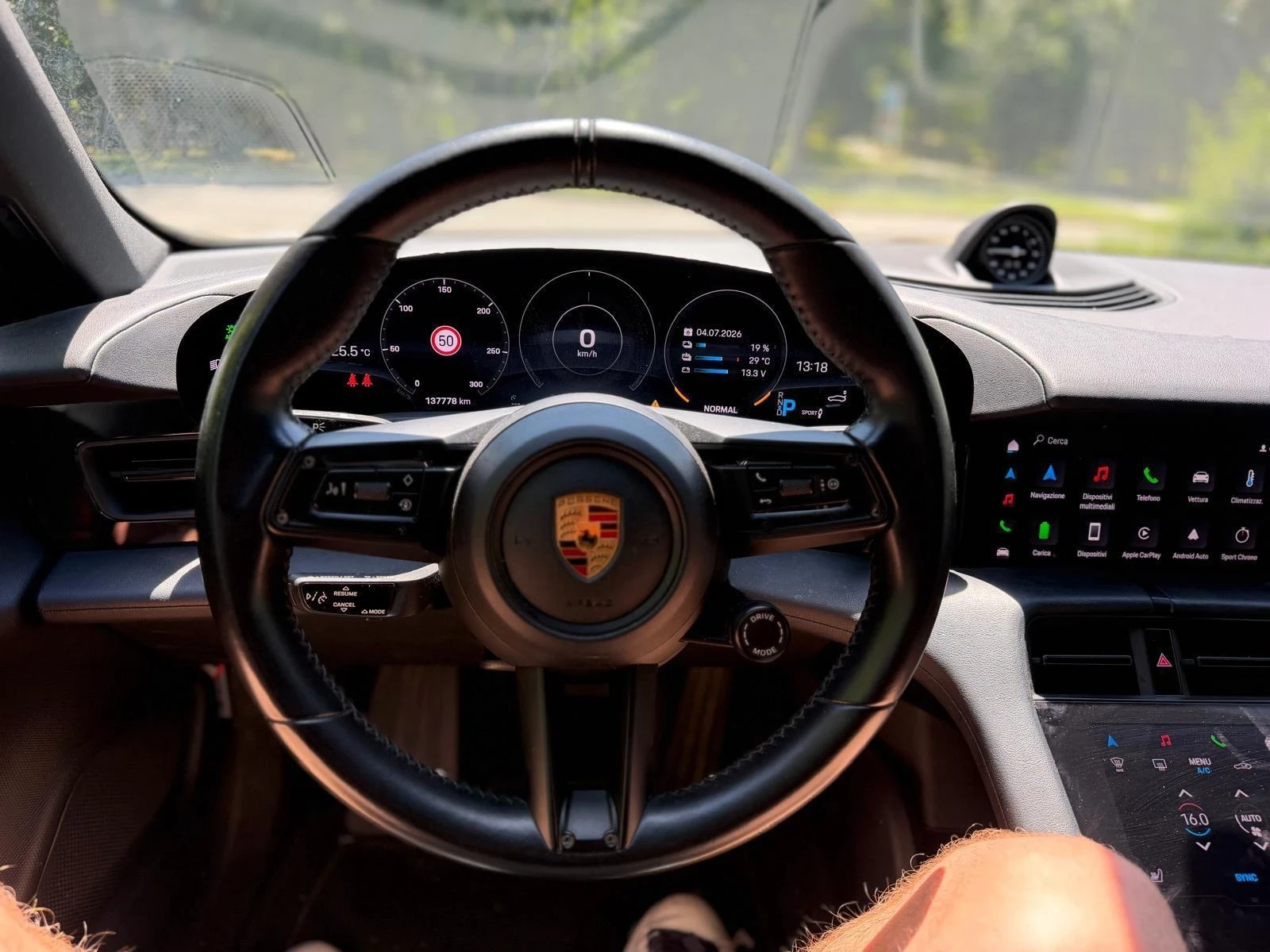 Porsche Taycan Electric, снимка 8 - Автомобили и джипове - 55203777