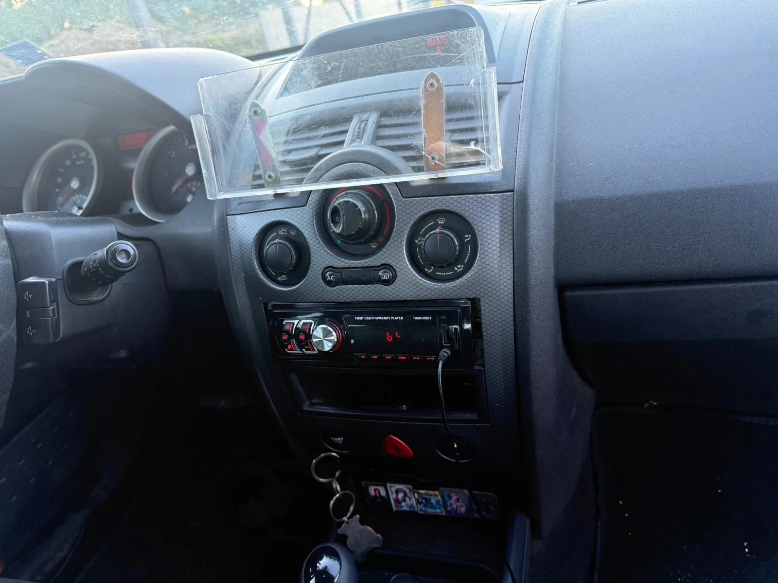 Renault Megane 1.6 ГАЗ+ БЕНЗИН, снимка 11 - Автомобили и джипове - 56297554