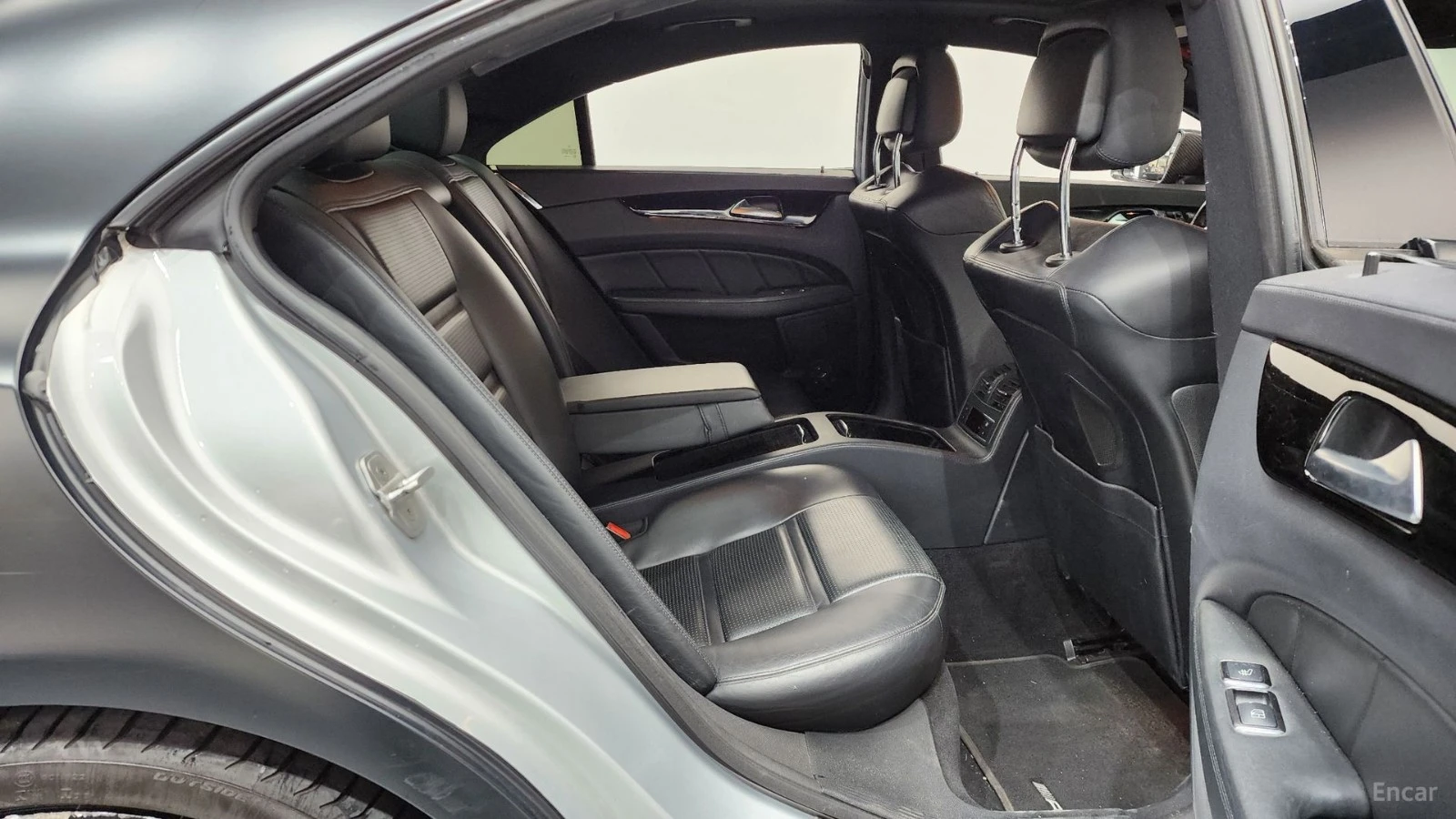 Mercedes-Benz CLS 63 AMG BLACK EDITION* �����* HARMAN* CARBON* ������ ���� | Mobile.bg � ����������� 16